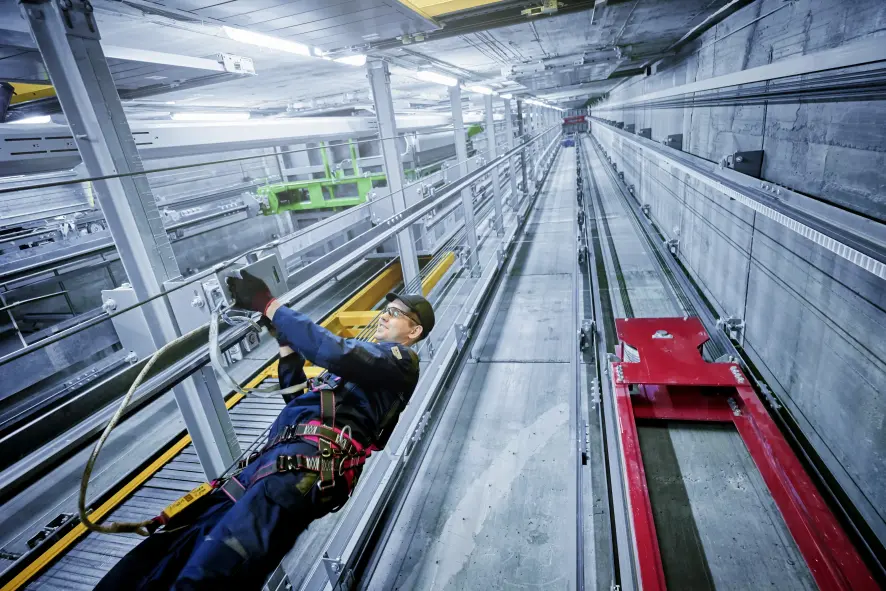 Sivaslı Asansör Bakımı